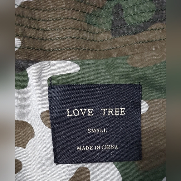 Love Tree camo jacket, sz small - Picture 3 of 7
